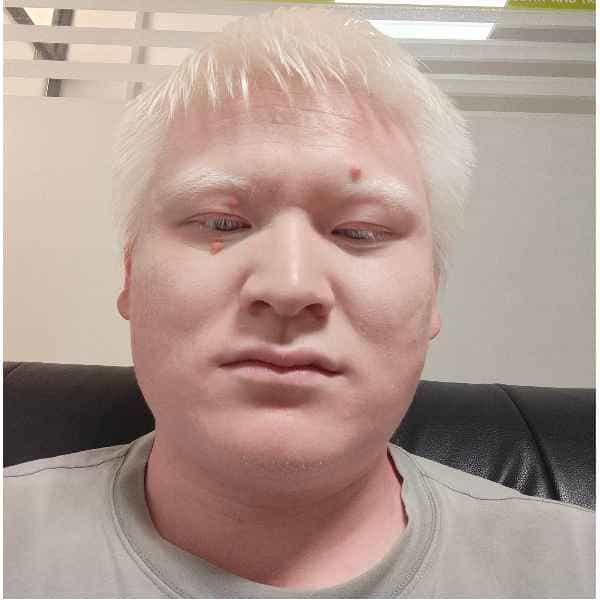 30岁岁安徽单身帅哥 - 哈尔滨吉缘网