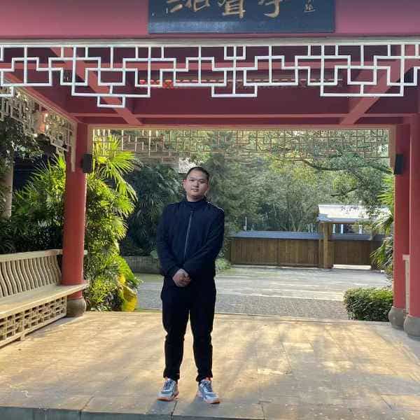 31岁岁重庆单身帅哥 - 哈尔滨吉缘网